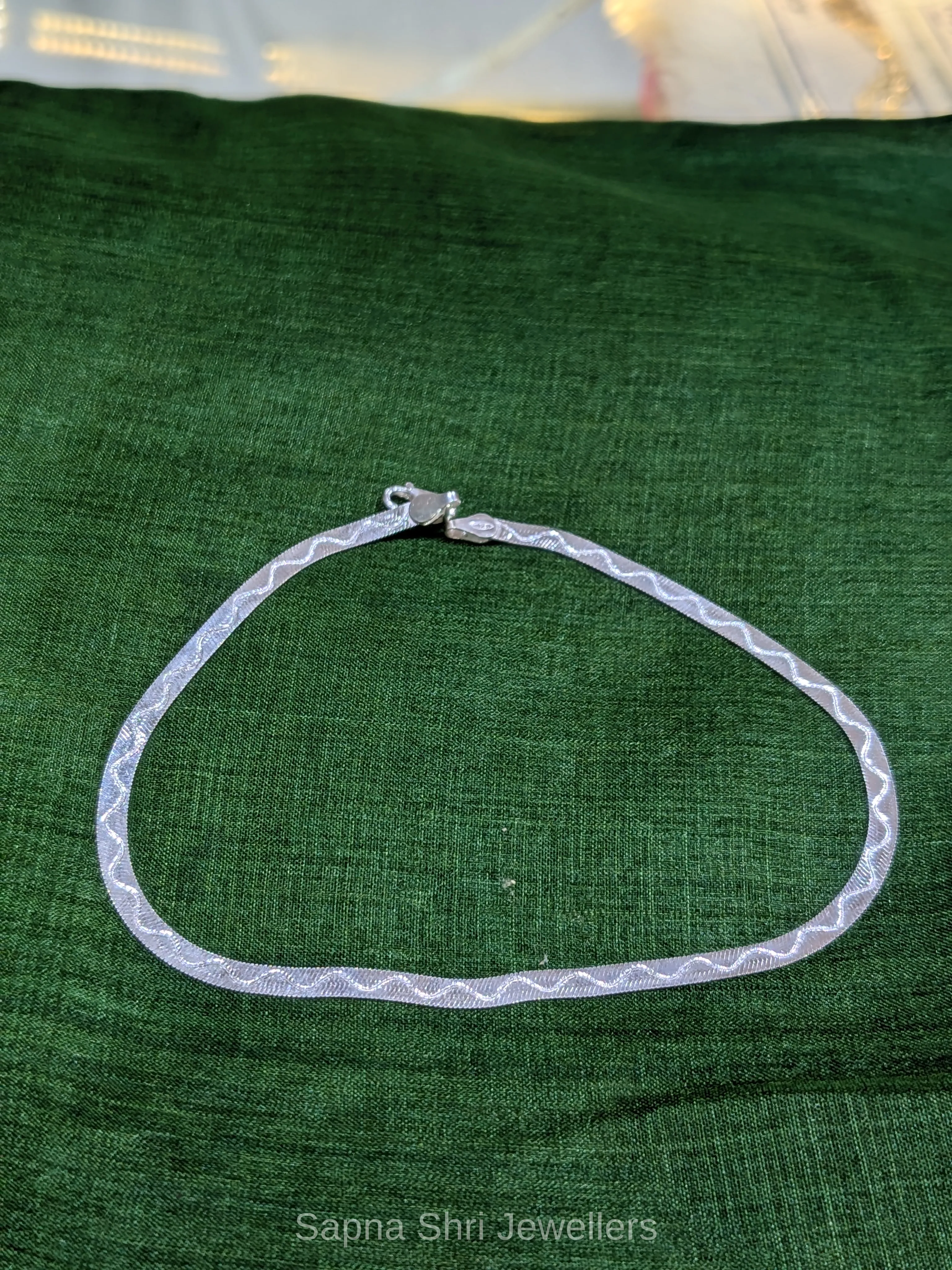 Designer Wavy Silver Payal - Image 1 of 2 Designer Wavy Silver Payal - View 1