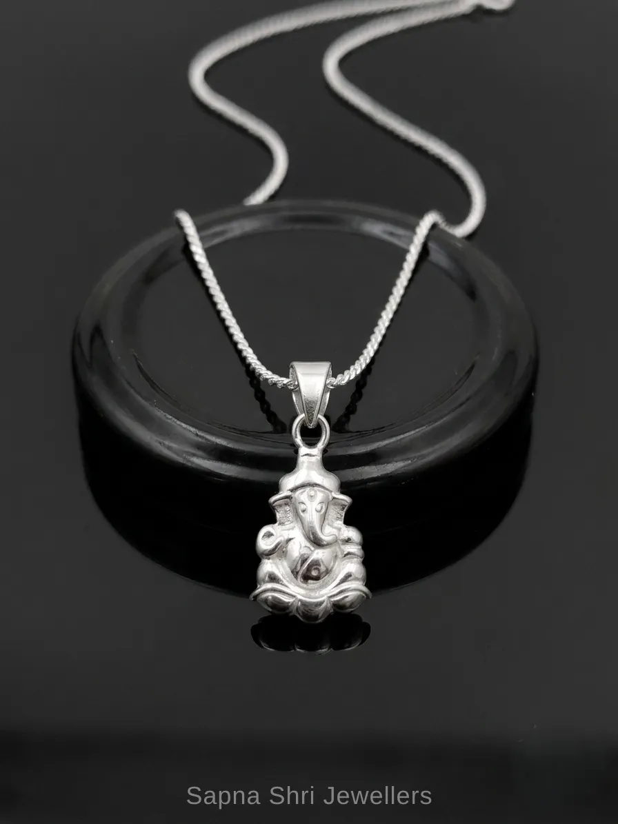 Chandi ka Ganesh ji ka Pendant - Image 1 of 4 Chandi ka Ganesh ji ka Pendant - View 1
