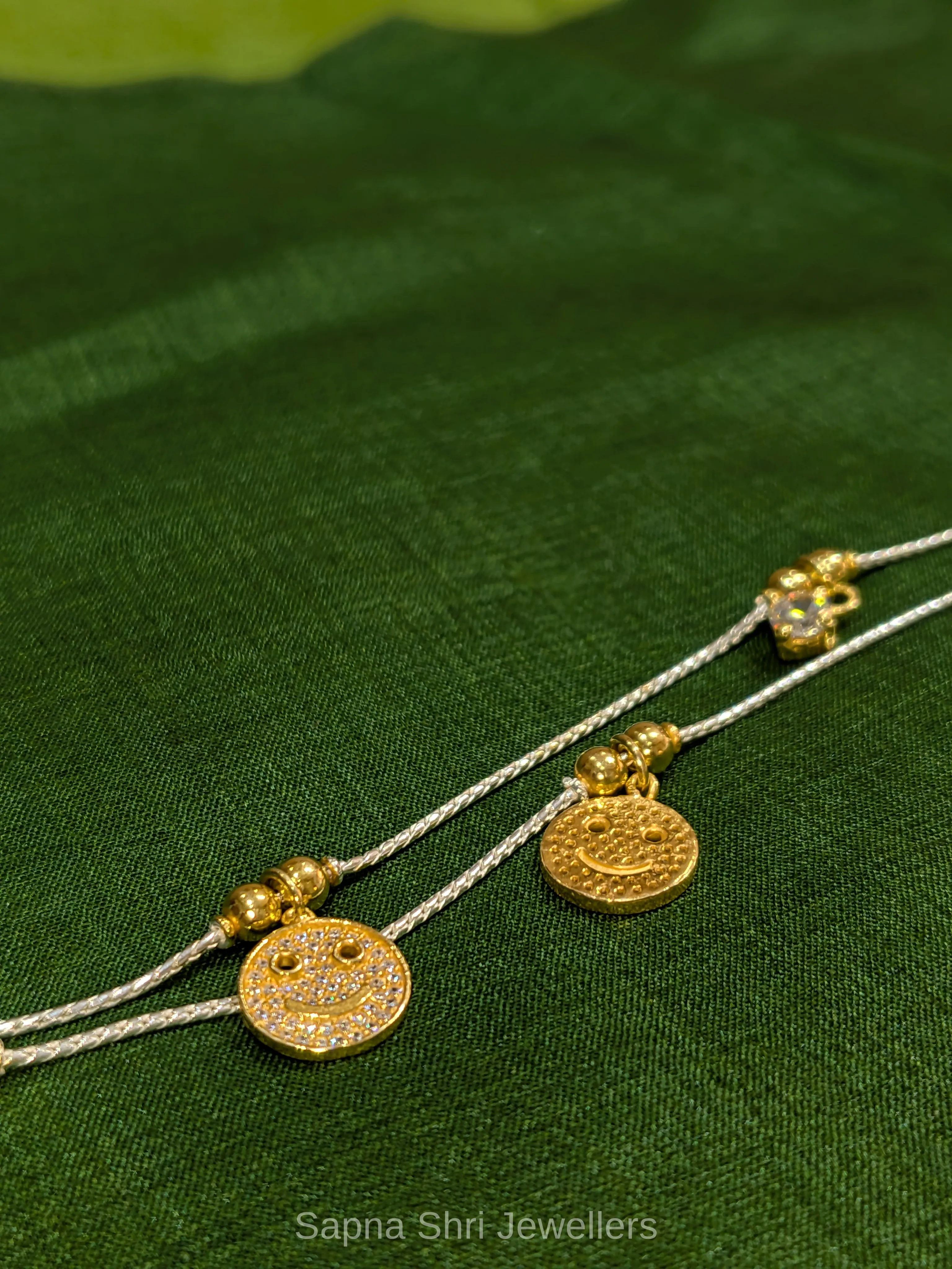 Gold Polish Silver Charm Payal - Image 1 of 2 Gold Polish Silver Charm Payal - View 1