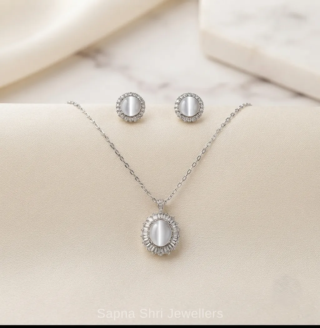 Latest Design Women's Silver Chain Pendant - Image 1 of 4 Latest Design Women's Silver Chain Pendant - View 1
