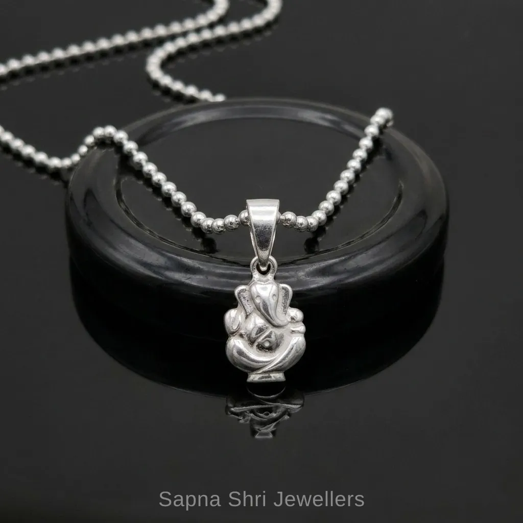 925 Sterling Silver Ganesh ji Pendant - Image 1 of 4 925 Sterling Silver Ganesh ji Pendant - View 1
