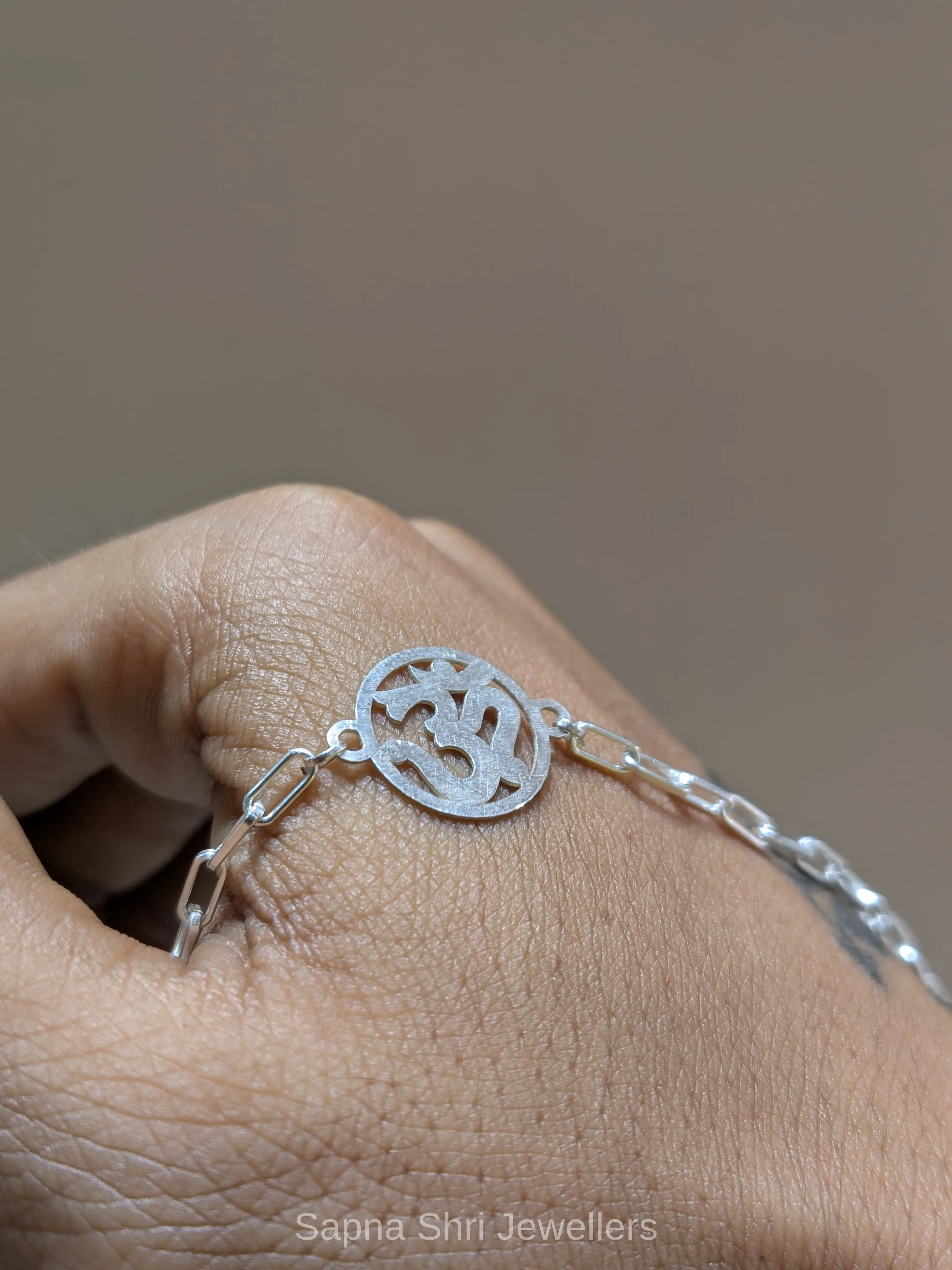 Om Symbol 925 Sterling Silver Rakhi Bracelet thumbnail 2