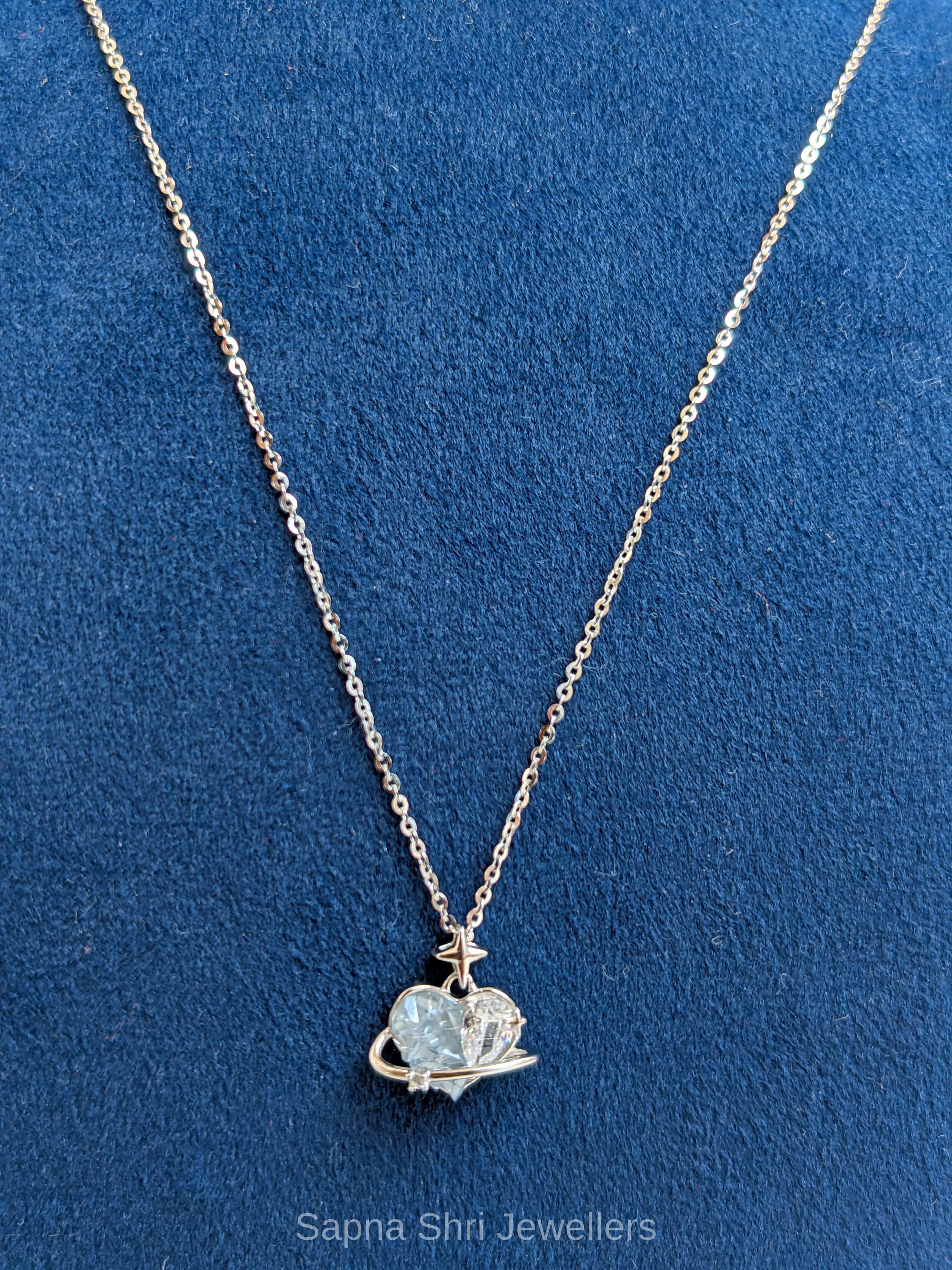 925 Sterling Silver Planet Heart Chain Pendant with Zircon Stones thumbnail 4