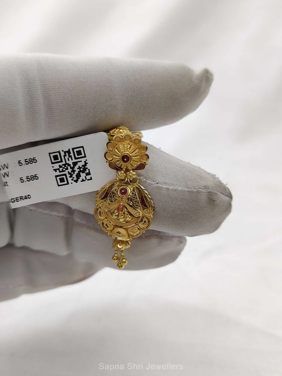 Gold Earing | ईयरिंग