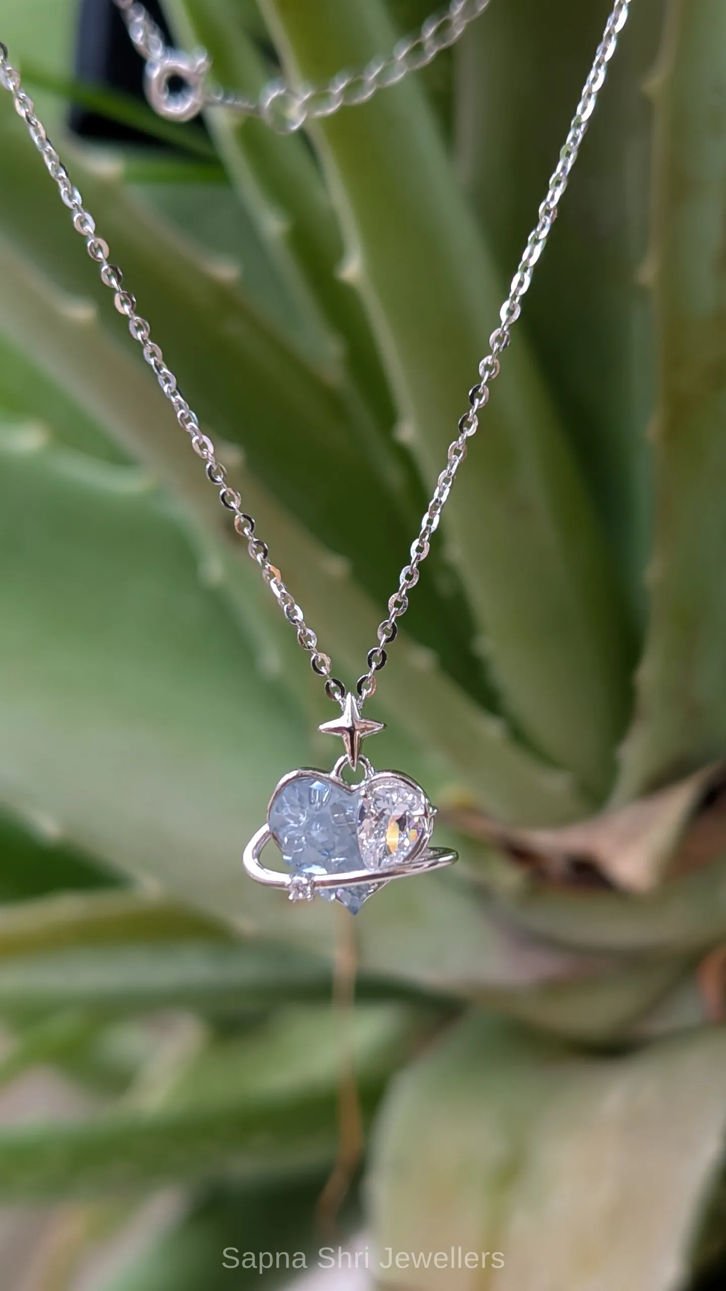 925 Sterling Silver Planet Heart Chain Pendant with Zircon Stones thumbnail 3