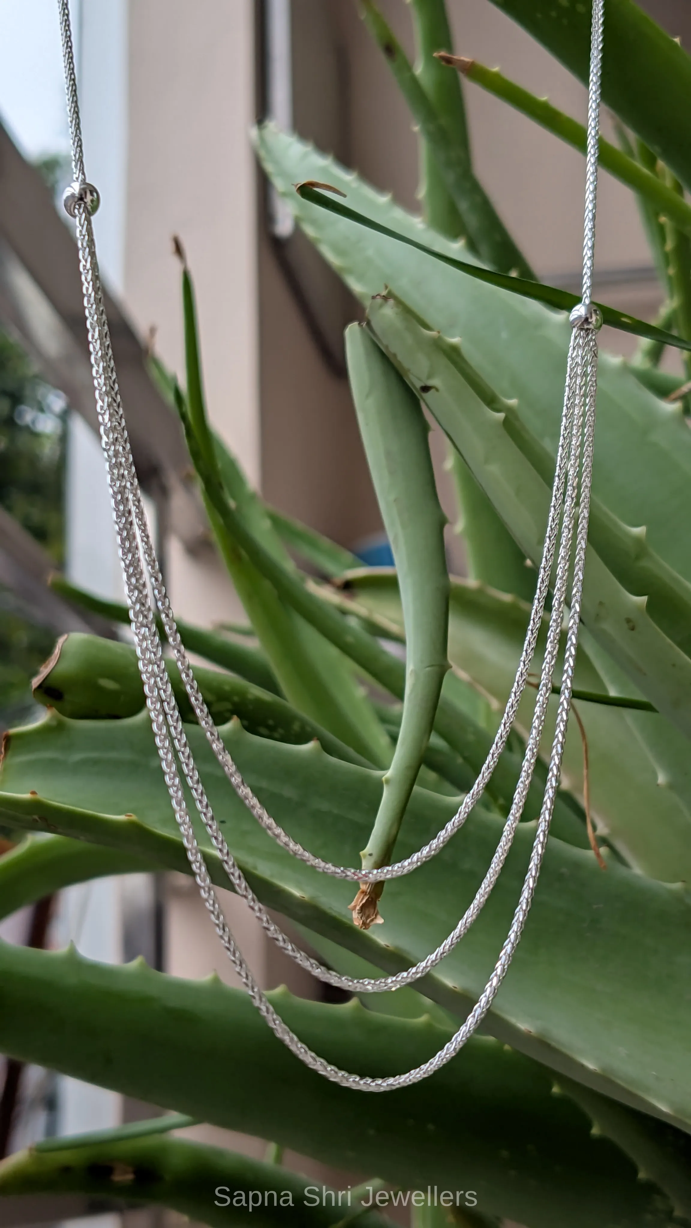Trendy Women's Silver Chain thumbnail 4
