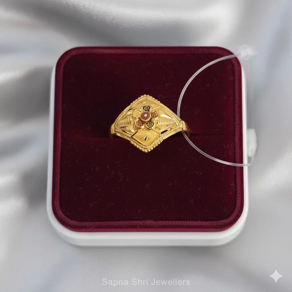 Ladies Ring thumbnail 2