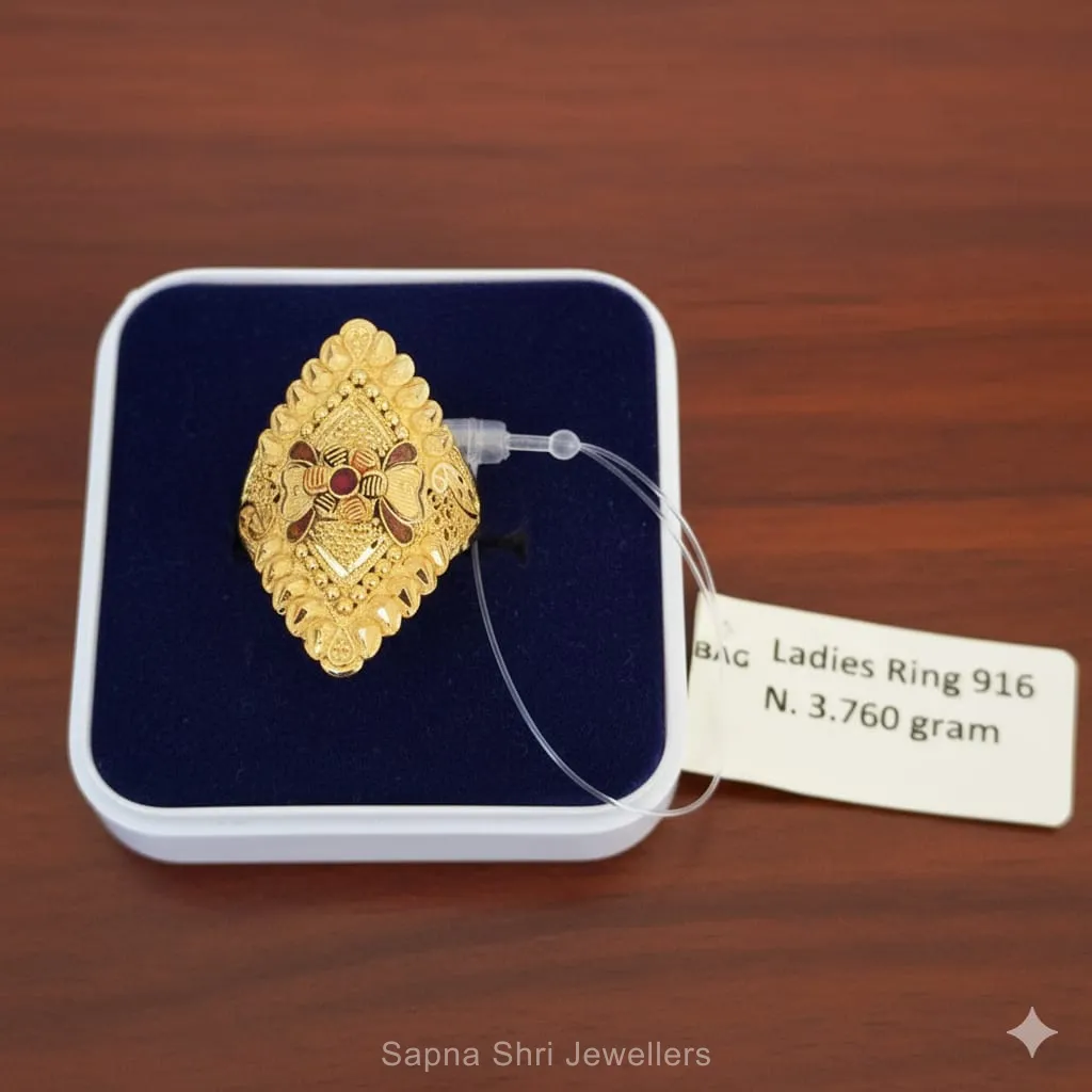 Ladies Ring thumbnail 2