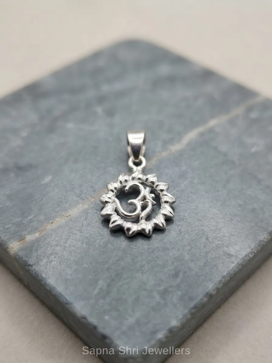 Mahakal Name Trishul Silver Pendant thumbnail 4