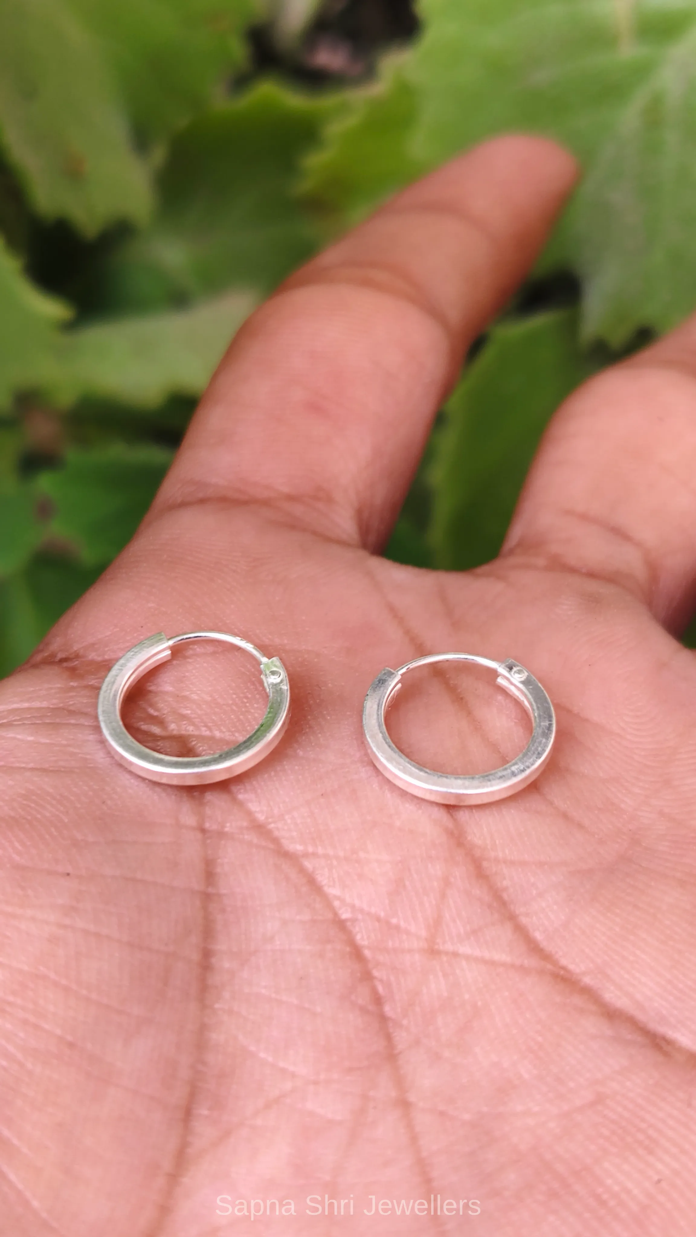 Silver Plain Classic Bali Earrings thumbnail 2