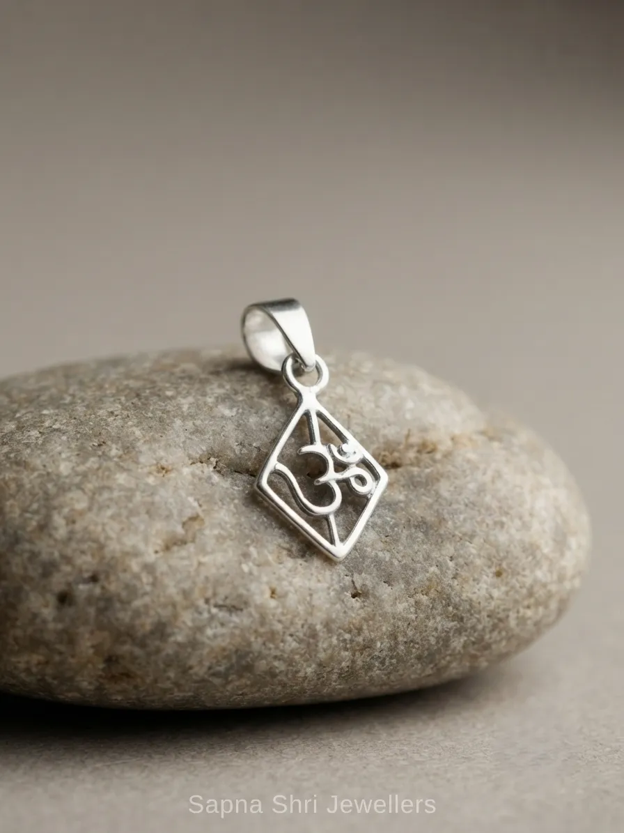 Om Symbol Minimalist Silver Pendant thumbnail 2