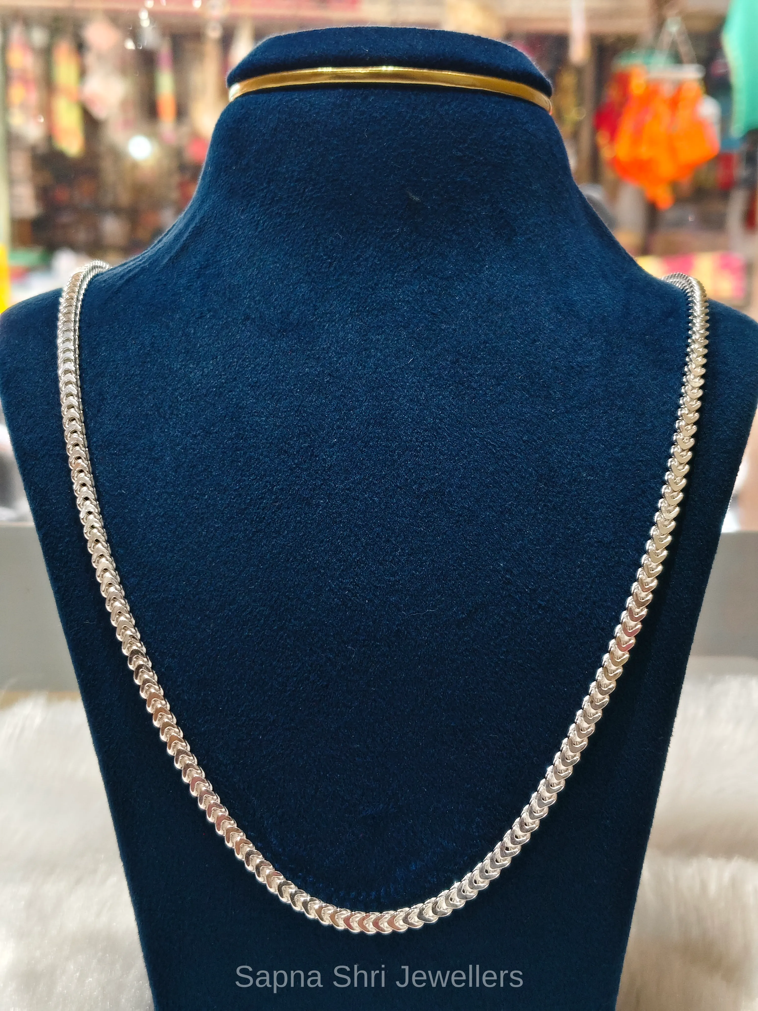 Classic Herringbone Silver Chain thumbnail 4