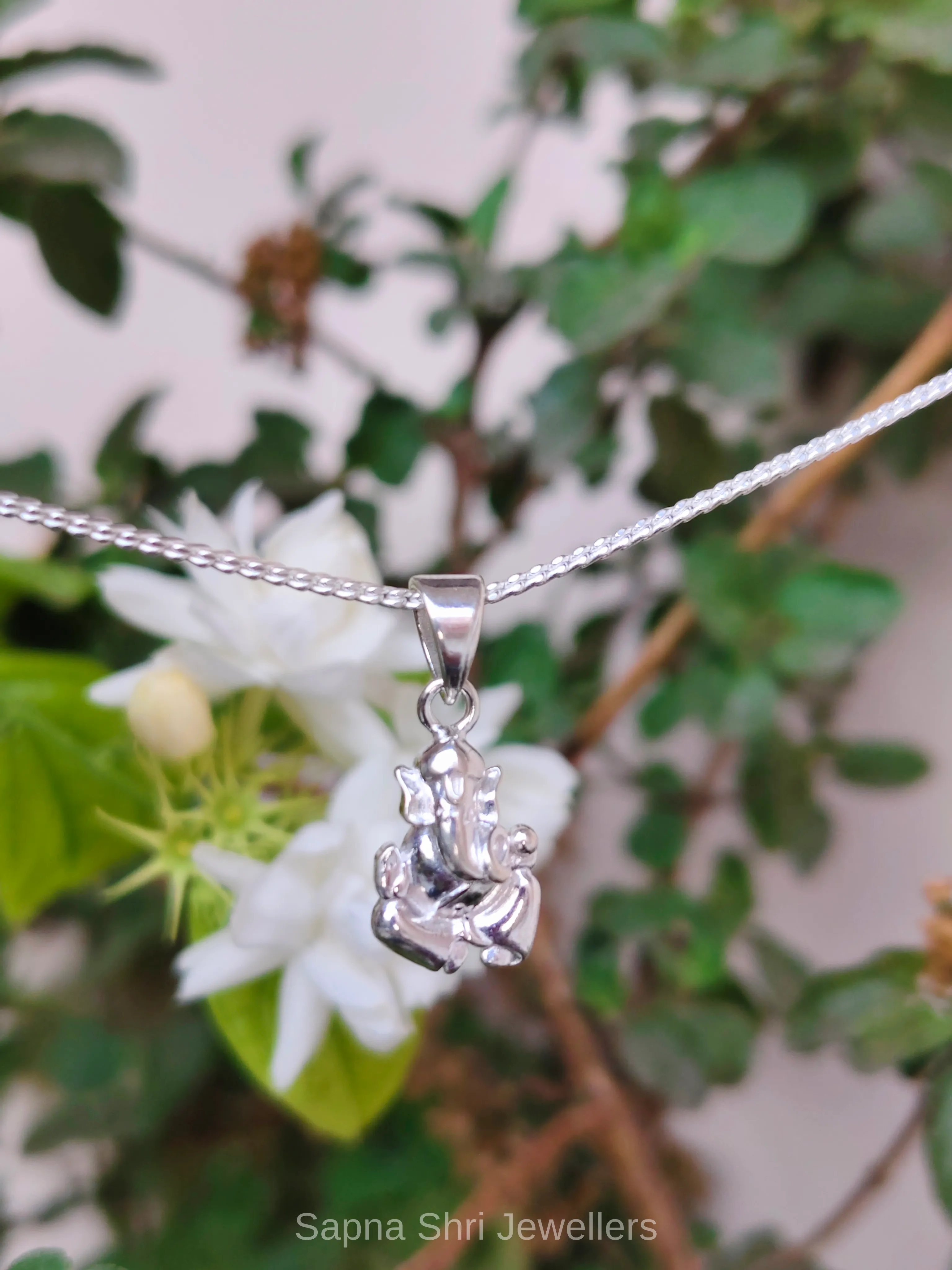 Ganesha Ji Silver Locket thumbnail 3