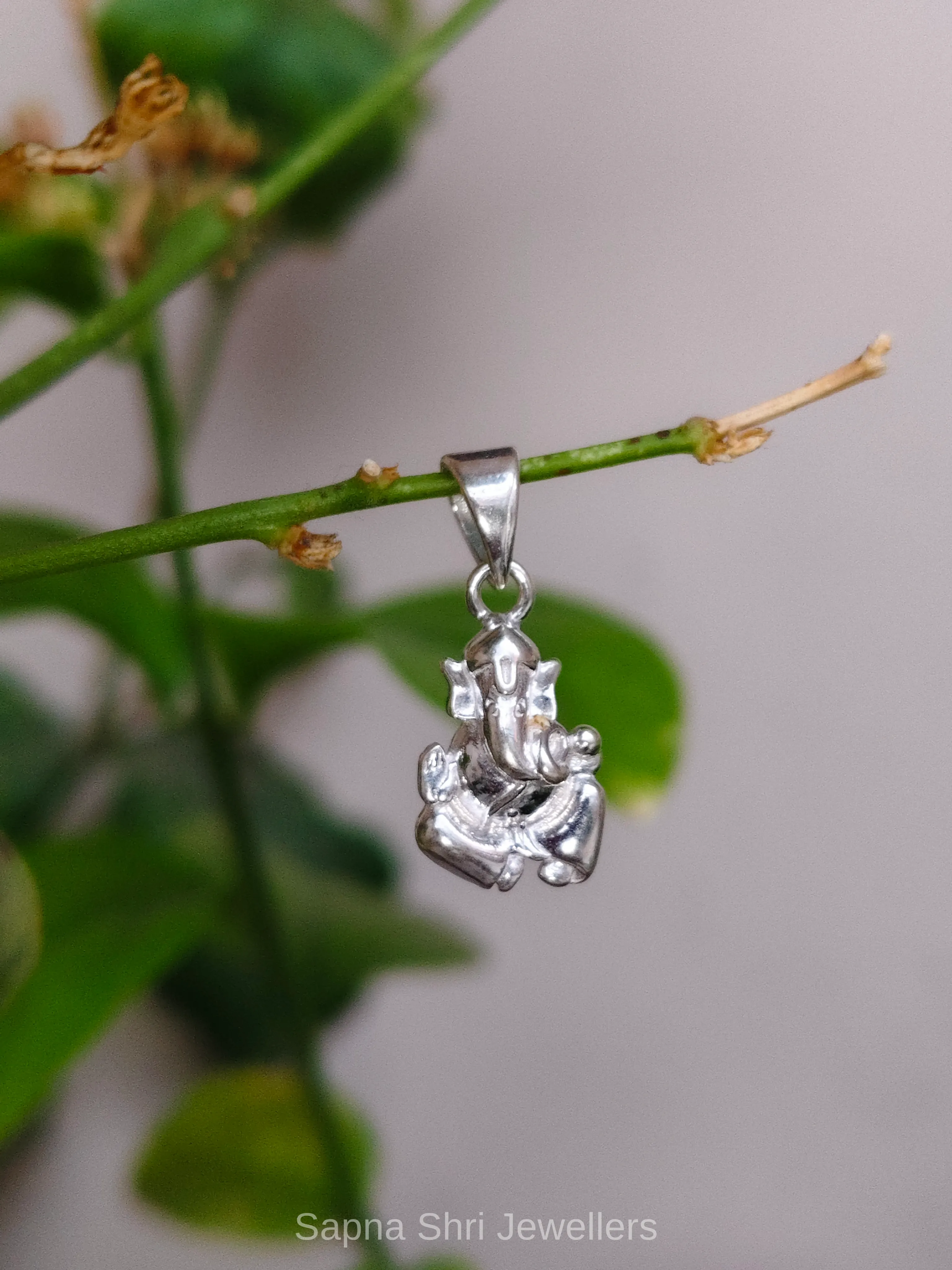 Ganesha Ji Silver Locket thumbnail 4