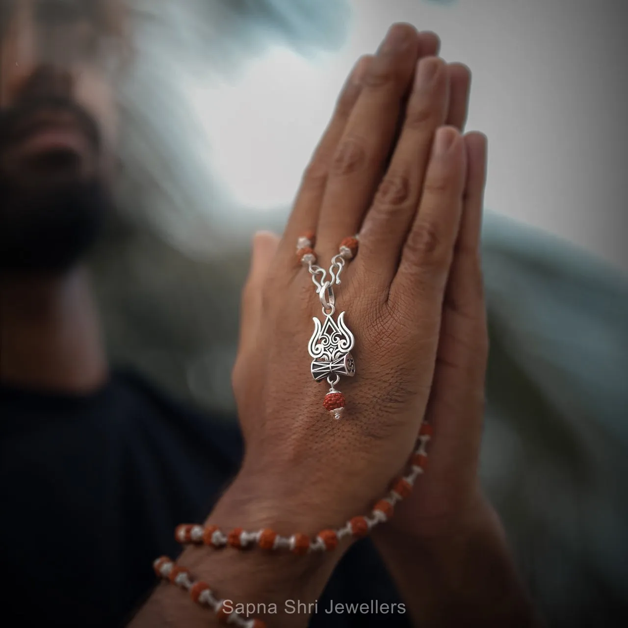 Silver Chain Pandle thumbnail 2