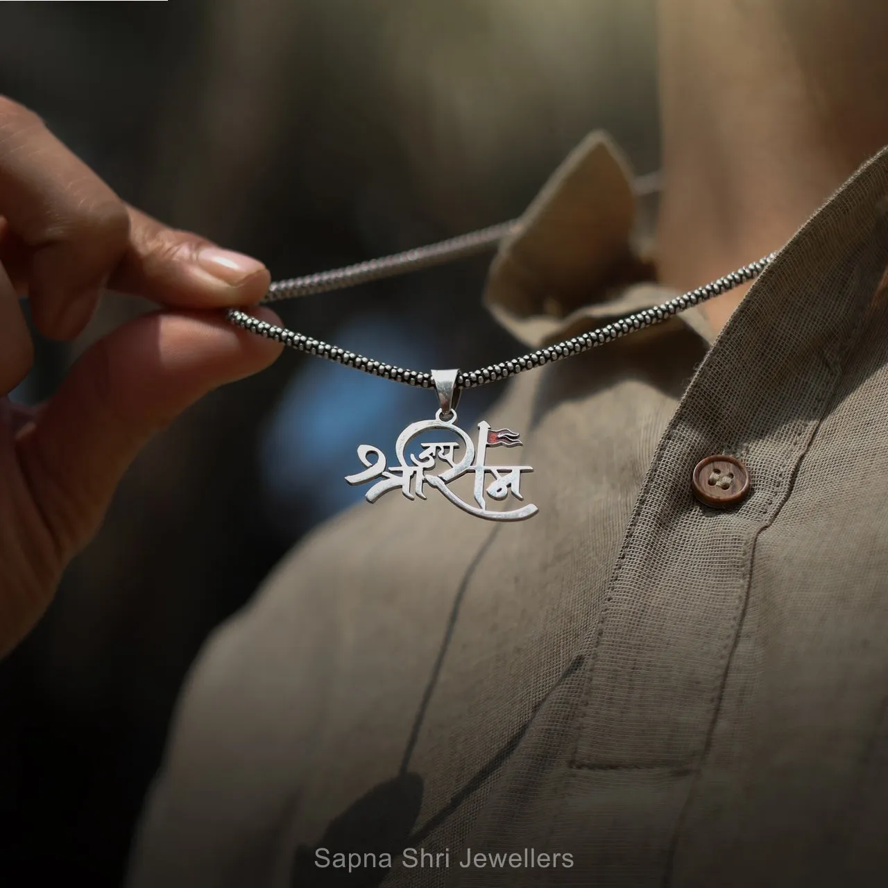 Silver Chain Pandle thumbnail 2