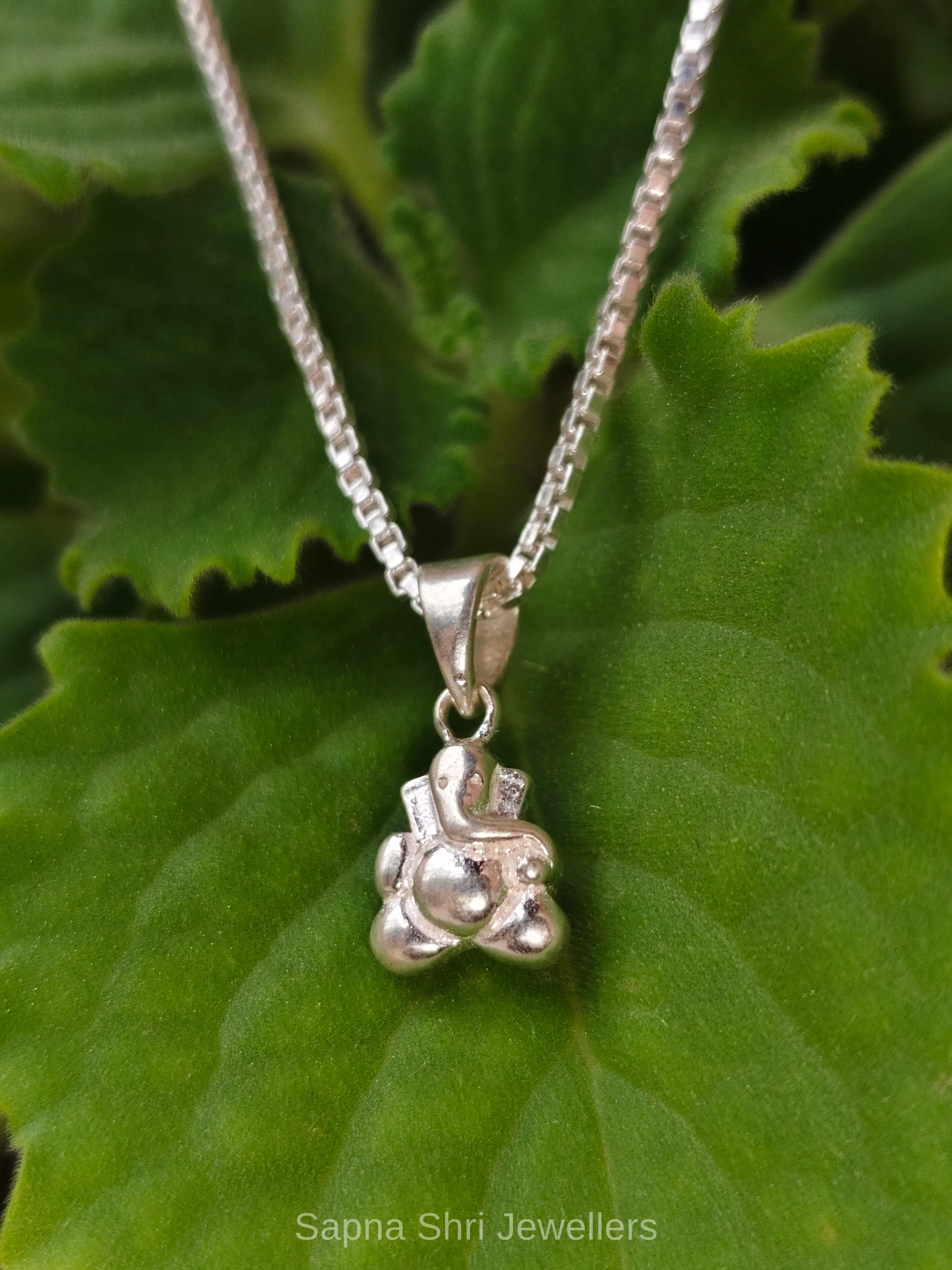 Divine Ganesha Pendant in 925 Silver thumbnail 3