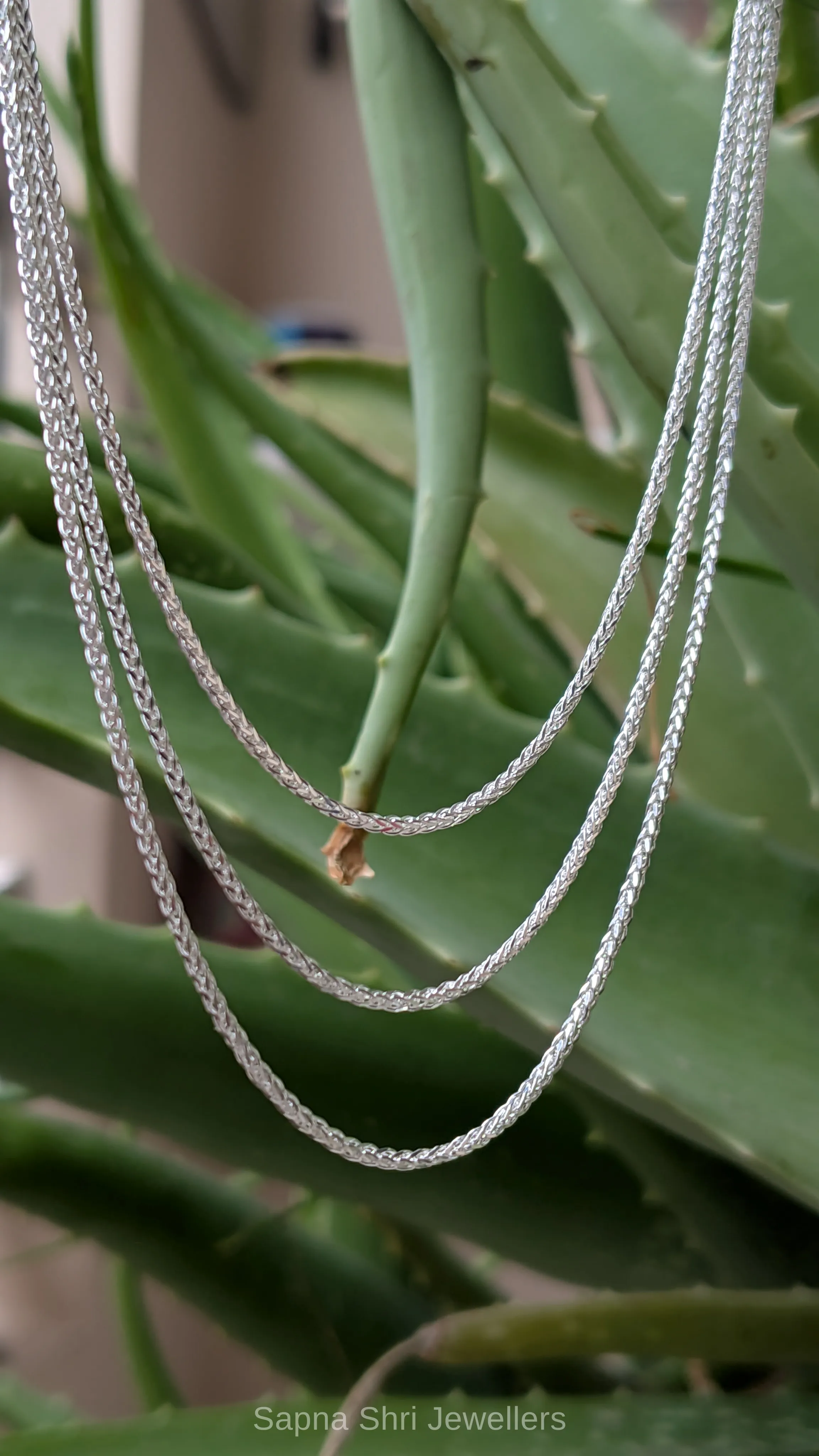 Trendy Women's Silver Chain thumbnail 2