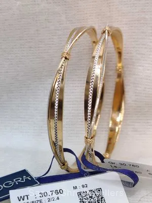 Gold bangles | सोने की चूड़ी