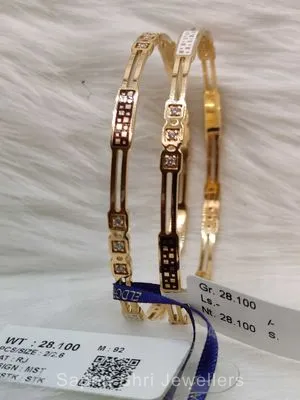 Gold bangles | सोने की चूड़ी