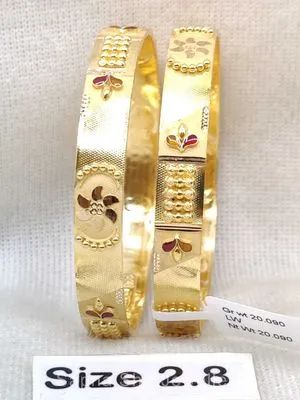 Gold bangles | सोने की चूड़ी