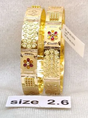 Gold bangles | सोने की चूड़ी