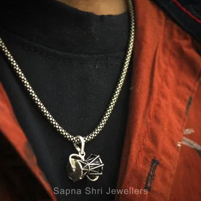 Silver Chain Pandle